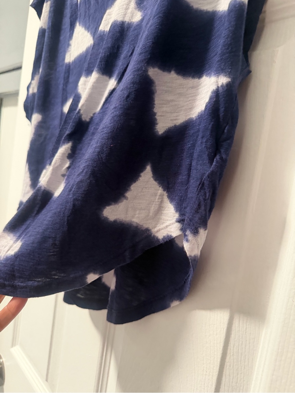 Splendid Women’s Medium Navy White Shibori Tie Dye V Neck Top Made in USA - Picture 11 of 11